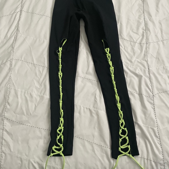 LA BELLA MAFIA - LEGGINGS with back leg lace up - Picture 3 of 3